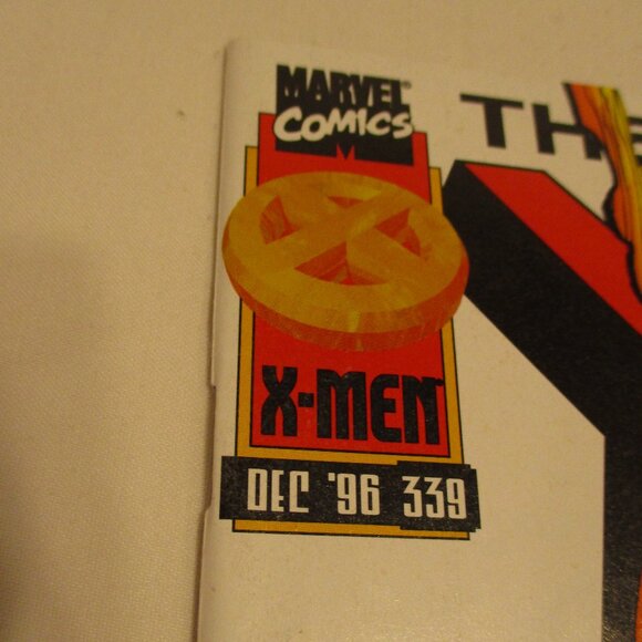 Marvel Uncanny X-Men Medium Black White Red Blue Graphic Comic Book Bundle - Picture 3 of 7